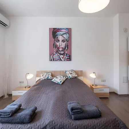 ⋇ 1br Emmily @ Vitosha Blvd ⋇ *